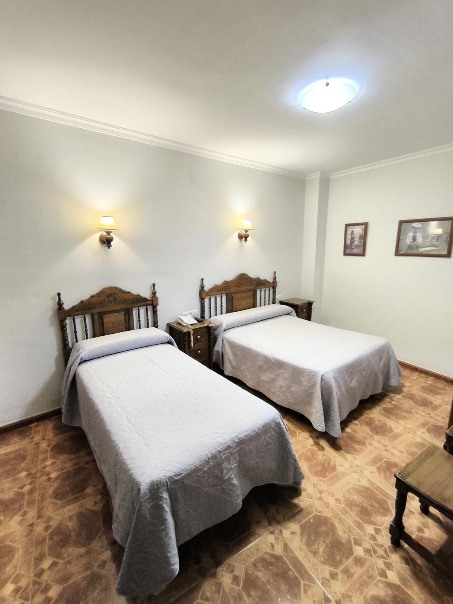 Hostal Bellido Montilla Exteriör bild